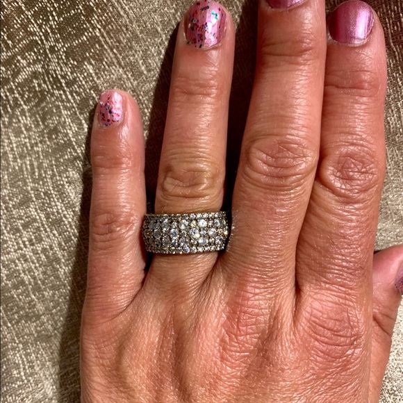 Eternity Band Encrusted w/ Crystal Topaz Size 7.5 - Picture 7 of 8